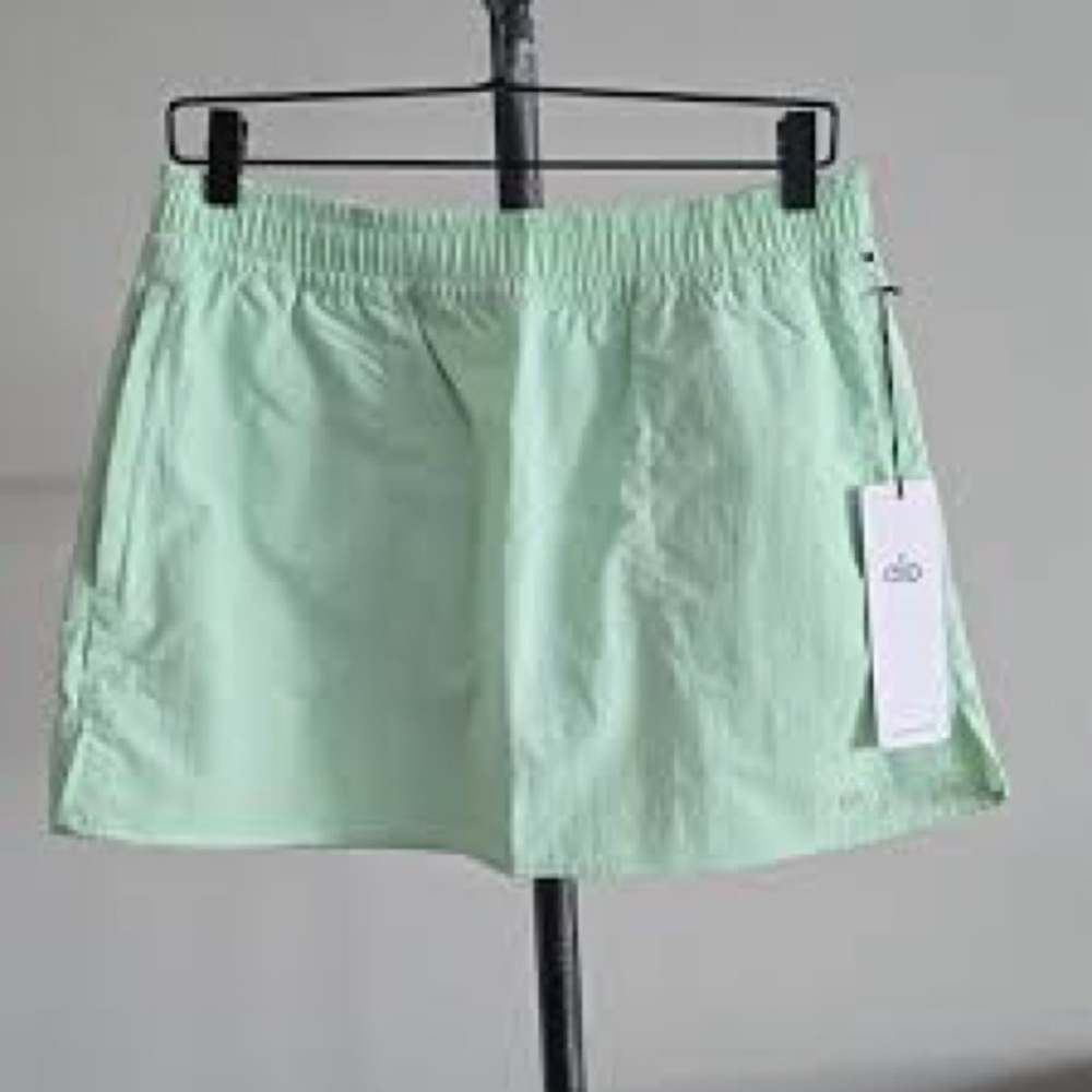 ALO Yoga Light Green Athletic Skort
